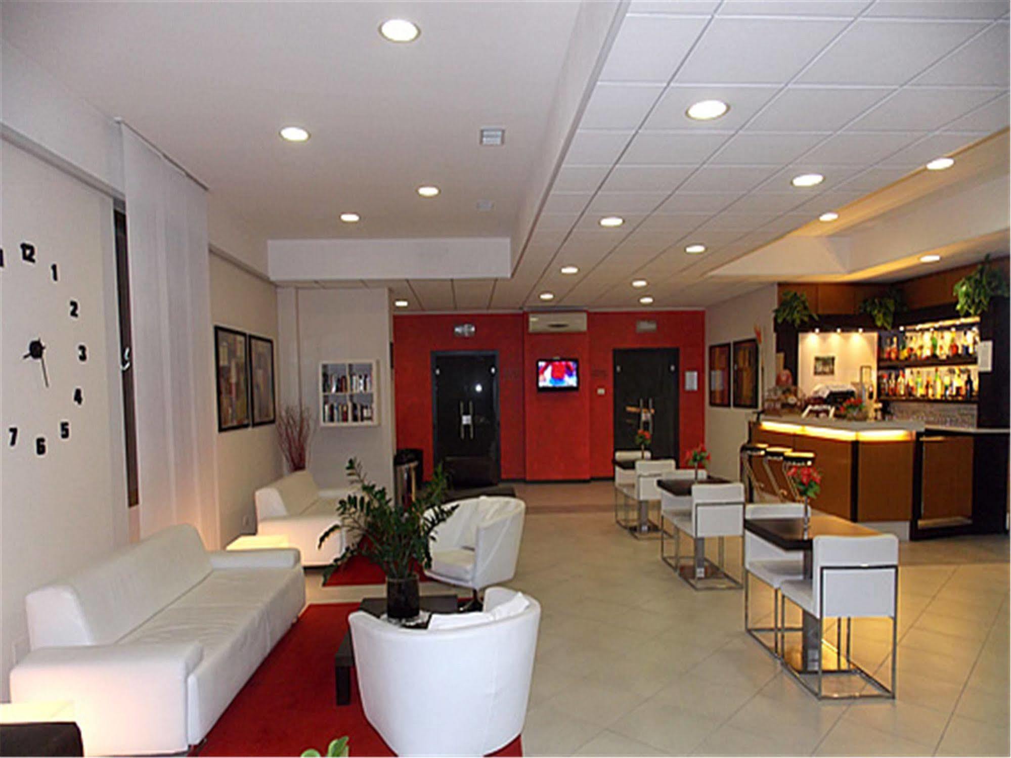Hotel David Sesto Calende Exteriör bild